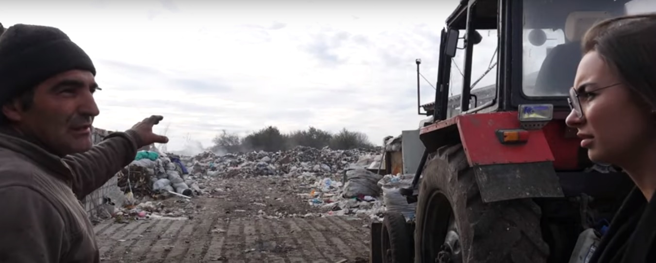 У Бучачі більше доби горить сміттєзвалище: підозрюють підпал