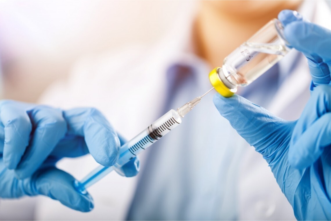 Дев’ять мільйонів українців повністю вакциновані проти ковіду