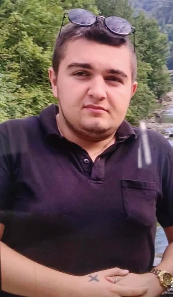 Виїхав з дому на автівці: 18-річного парубка розшукують на Тернопільщині
