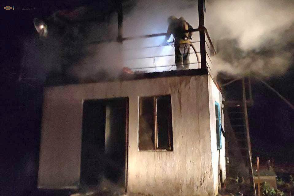 Пожежа виникла на території товариства в одному з сіл на Тернопільщині