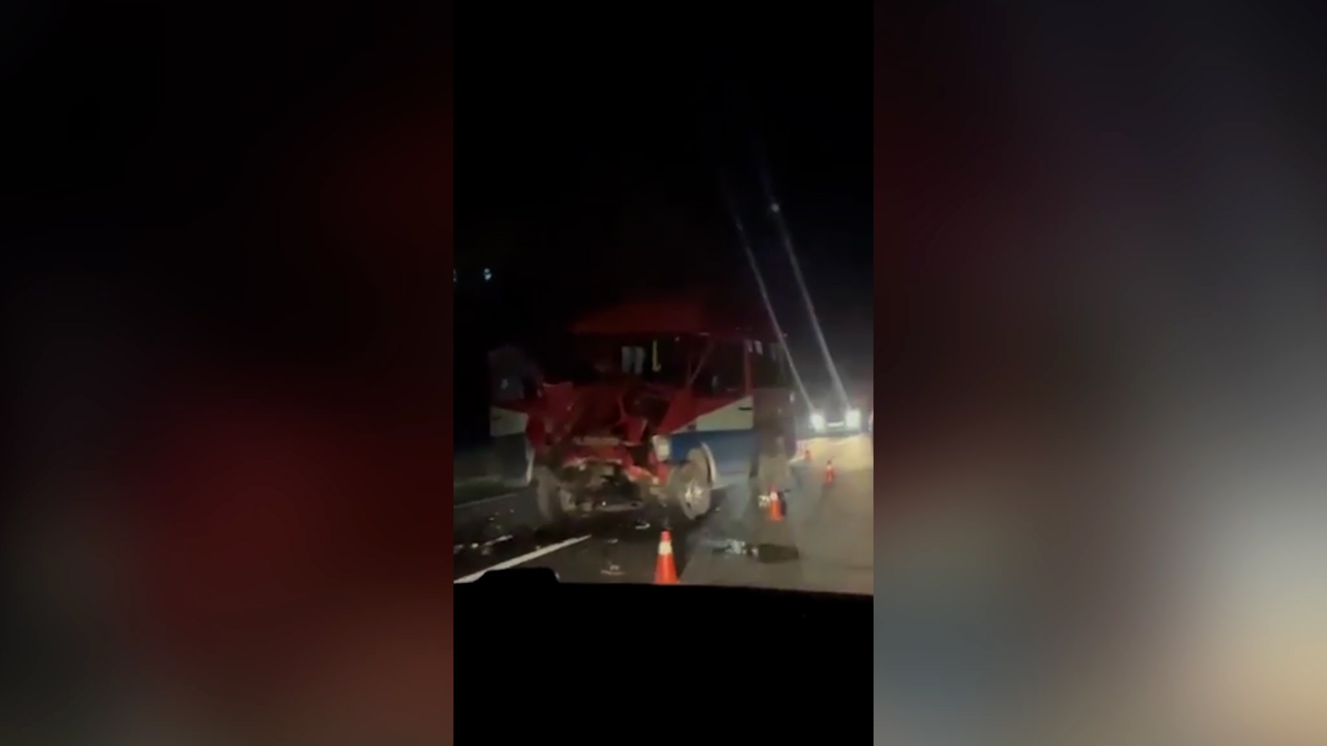 Рейсовий автобус зіткнувся з трактором: на Чортківщині аварія з постраждалими