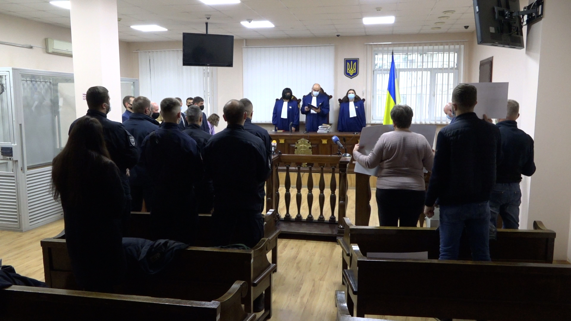 Розгляд апеляційної скарги львівських патрульних, яким присудили по вісім років за смерть хлопця, розпочали у Тернополі