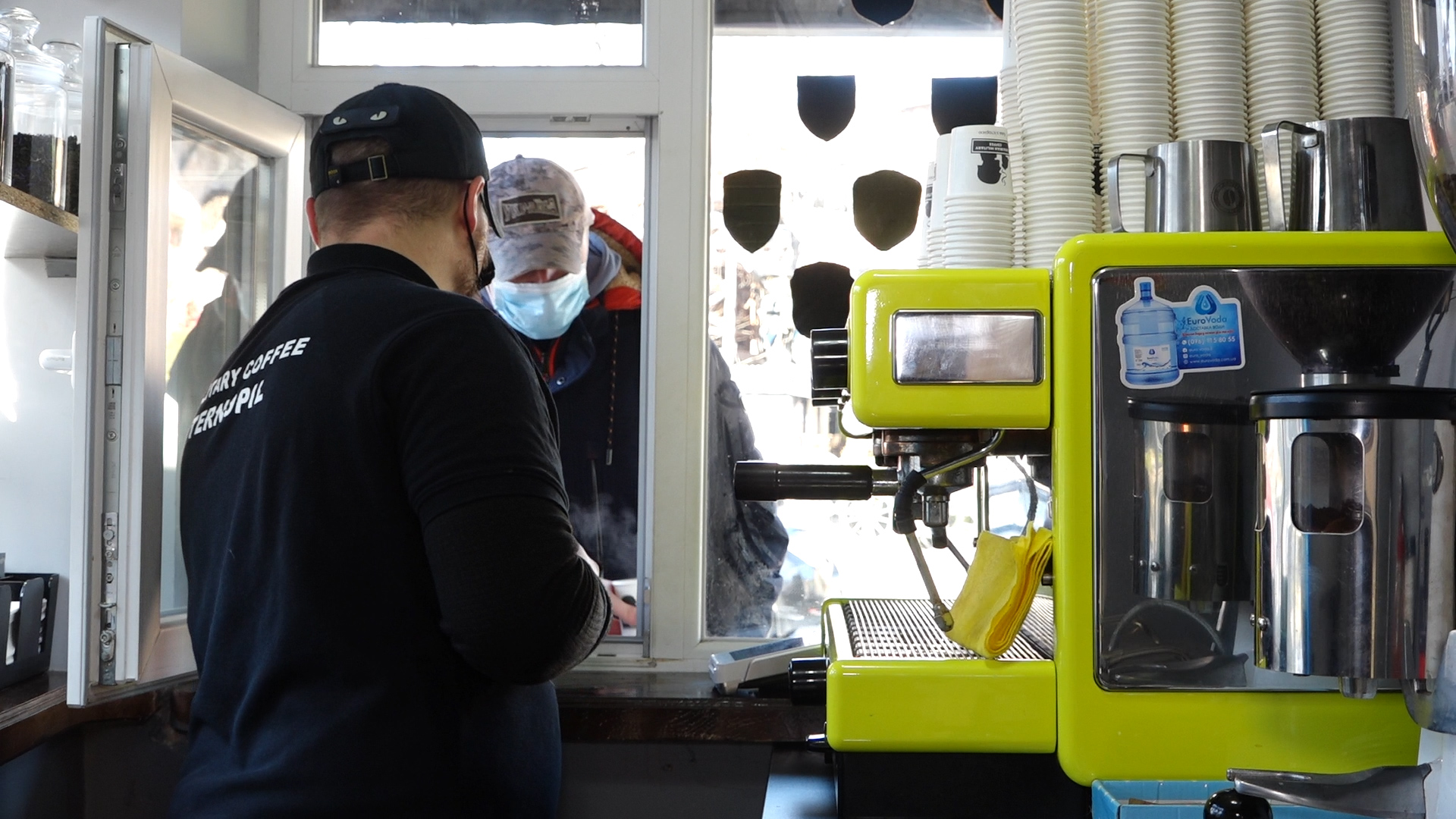Кава зі знижкою: ветеран АТО відкрив у Тернополі кав’ярню