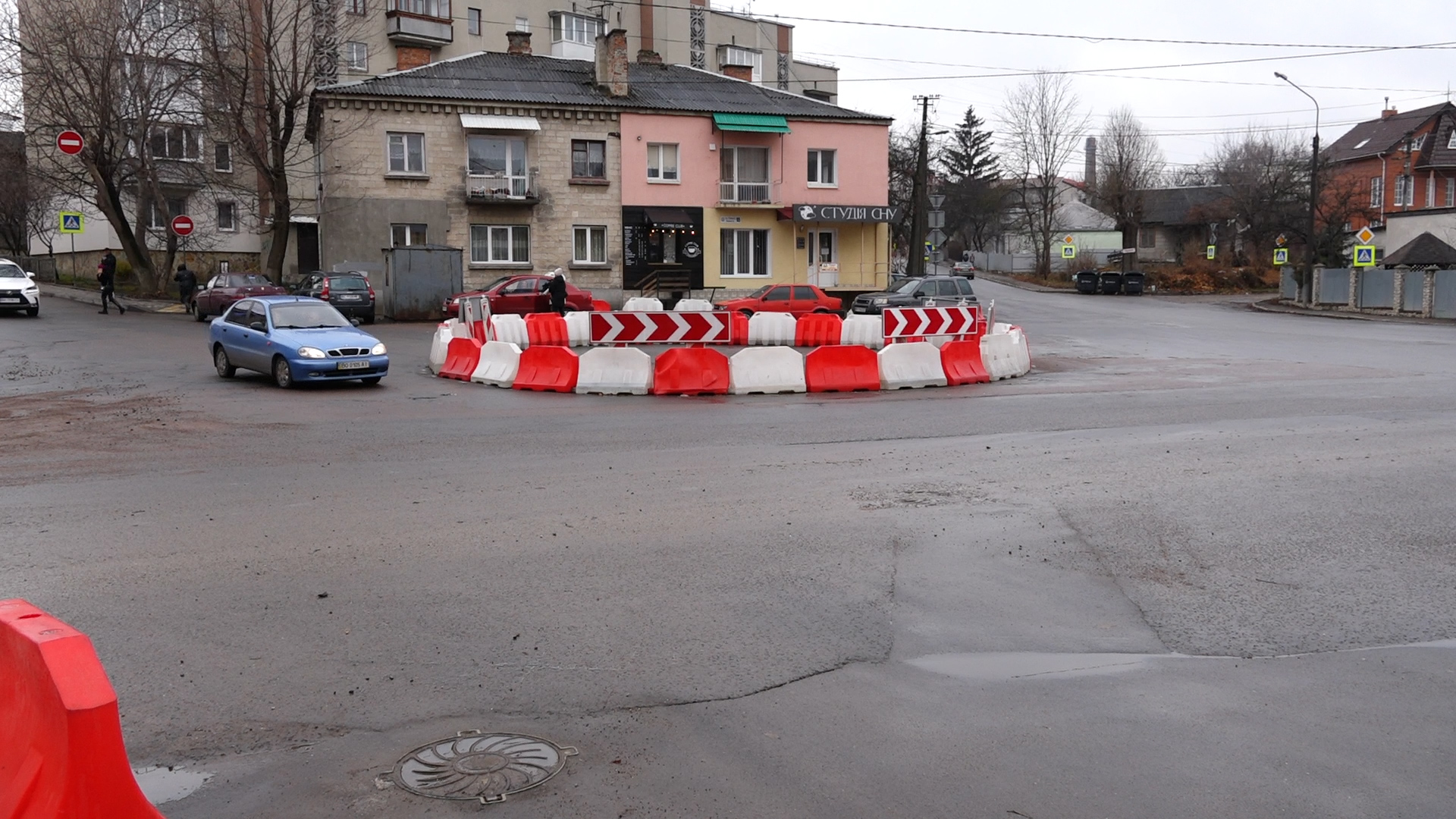 Тимчасові зміни: на перехресті вулиць Лисенка-Весела-Галицька встановили кільце