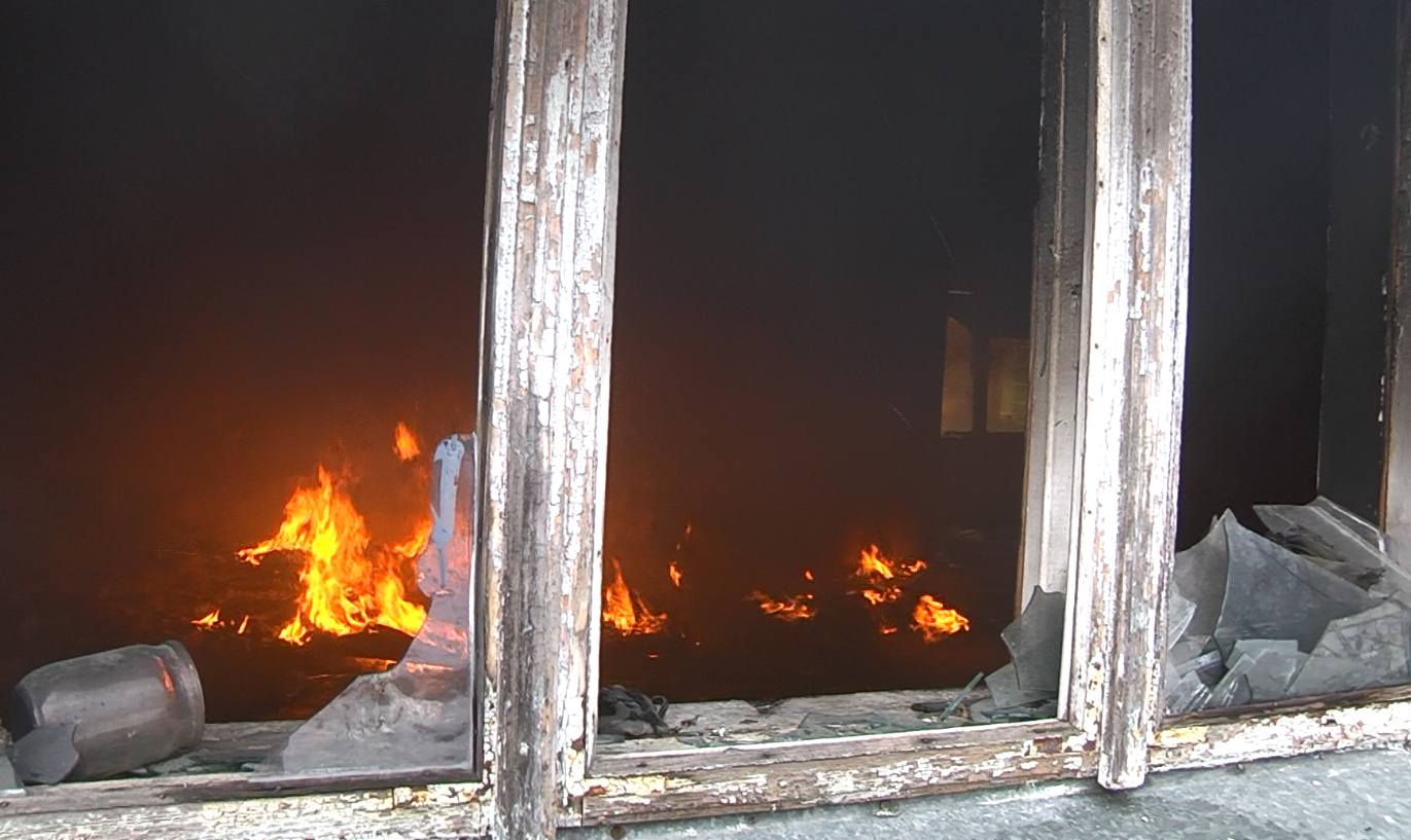 Закинутий будинок загорівся на одній з тернопільських вулиць