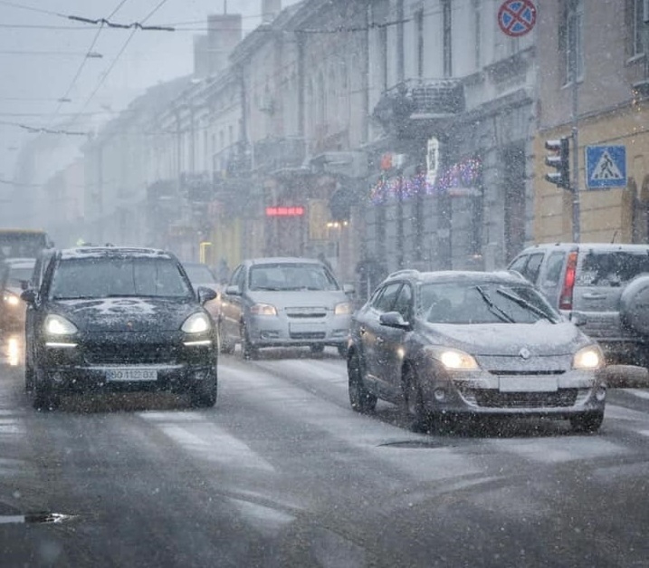 Автомобілі, які заважатимуть розчищенню тернопільських вулиць від снігу, евакуйовуватимуть