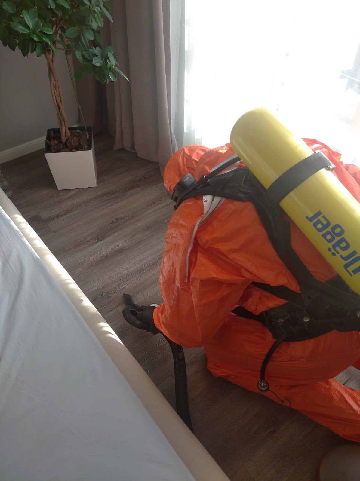 Рятувальники очищали квартиру від ртуті у Тернополі