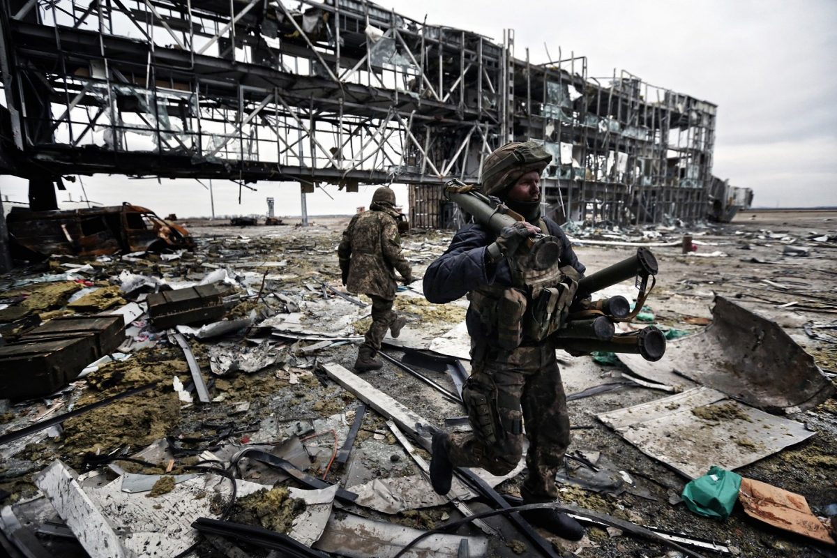 Українці вшановують пам’ять загиблих захисників Донецького аеропорту
