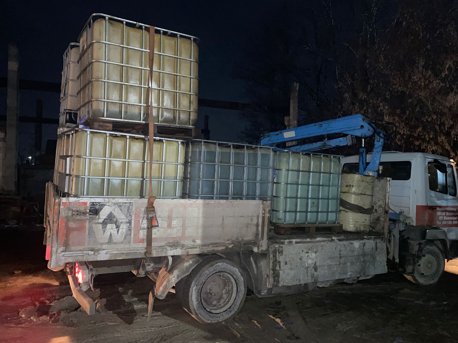 Дві тонни за місяць: викрадачів палива викрили на Тернопільщині