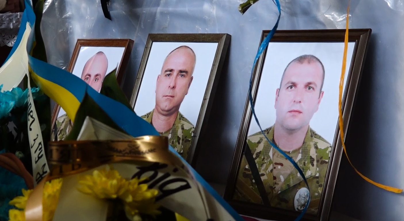Віддали життя за Україну: з трьома правоохоронцями попрощалися у Тернополі