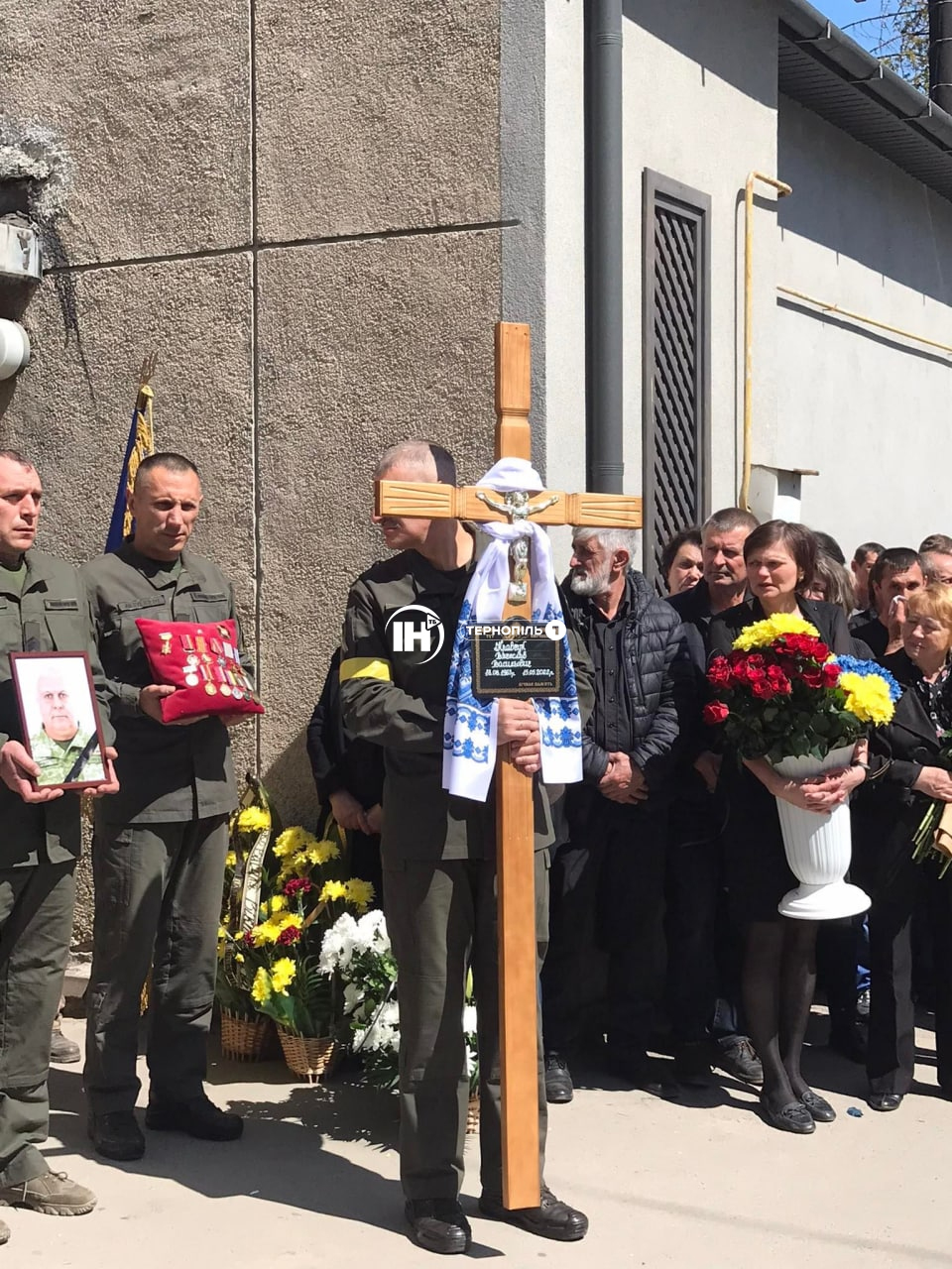 За загиблим командиром батальйону ЗСУ В’ячеславом Кравчуком провели панахиду у Тернополі