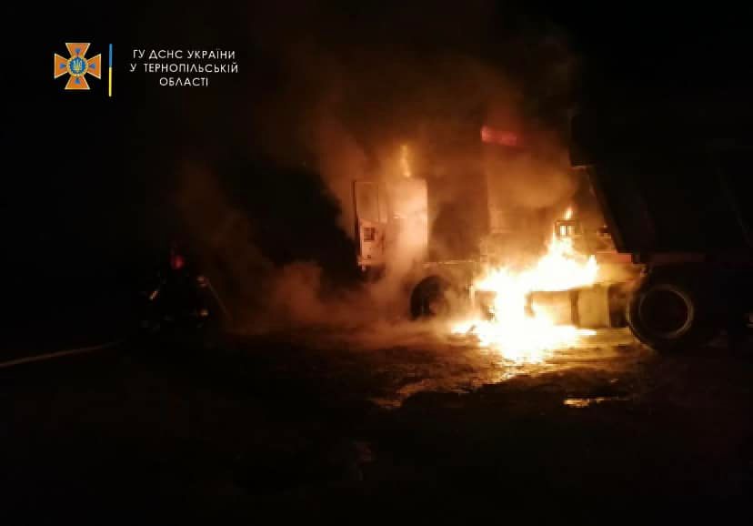 Вогонь знищив вантажівку на Тернопільщині