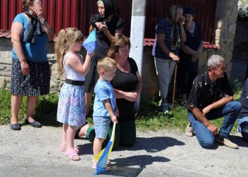 У Великоберезовицькій громаді зустріли тіло загиблого воїна Ярослава Мокрія
