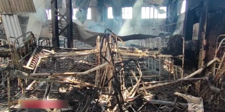 Вбили полонених азовців: росіяни навмисно обстріляли тюрму в Оленівці