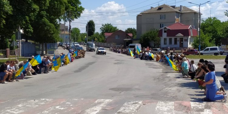 Тіло воїна Володимира Левицького зустріли на Борщівщині