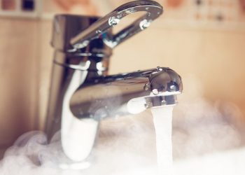 Через аварію на котельні частина будинків на Східному масиві залишилася без гарячої води (перелік)