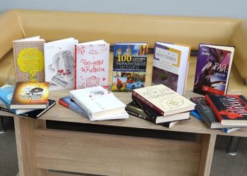 “Книга для воїна”: для поранених військових збирають літературу у Тернополі