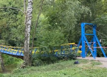 Підвісний міст у парку “Сопільче” перекрили