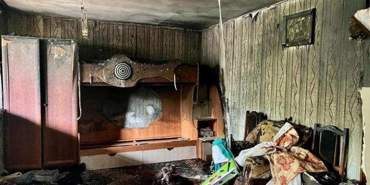 Житловий будинок спалахнув у селі на Борщівщині