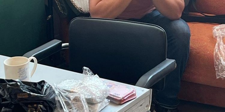 Оголосили підозру тернополянину, який продавав військову амуніцію з гуманітарної допомоги