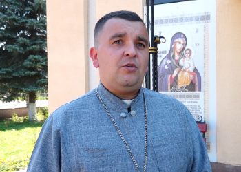Сім’я священника із села Залав’є придумала, як відволікти дітей від новин про війну