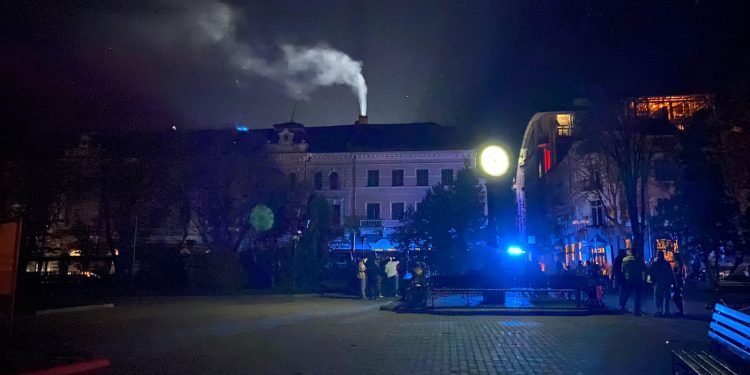 Загорання ліквідовували пожежники в одному з ресторанів Тернополя