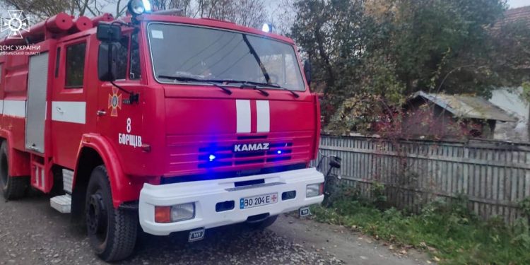 Будинок спалахнув у Скала-Подільській громаді