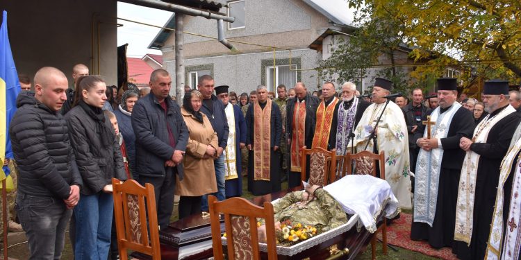 Із військовим Іваном Паньківим попрощалися у Бучацькій громаді