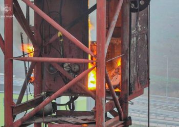 Кабіна будівельного крану горіла в Тернополі