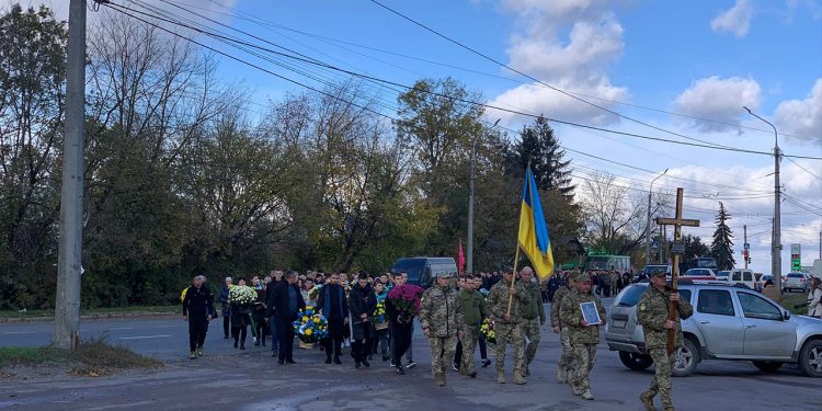 Із 19-річним Віталієм Матичаком прощаються у Тернополі