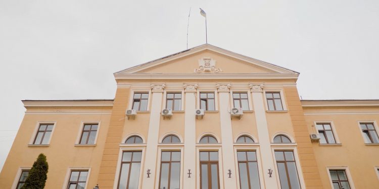 Які рішення прийняли на позачерговій сесії Тернопільської міської ради