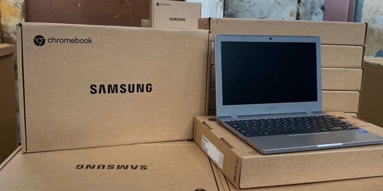 Понад тисячу ноутбуків навчальним закладам Тернопільщини передала компанія Google