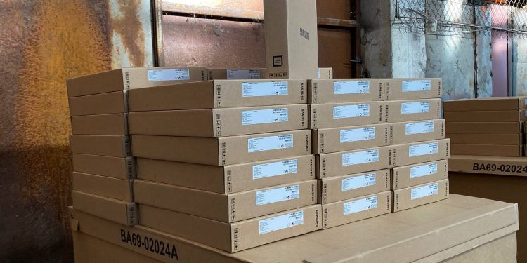 Понад тисячу ноутбуків навчальним закладам Тернопільщини передала компанія Google