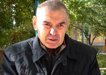 Як 85-річний пан Богдан допомагає волонтерам робити вареники у Тернополі