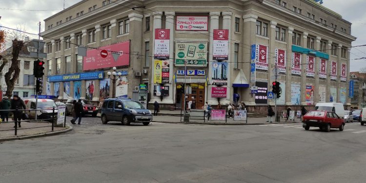 Про замінування вокзалу, універмагу та освітніх закладів повідомили тернопільським правоохоронцям