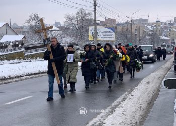 Із працівником сфери культури Василем Кармазиним прощаються сьогодні в Тернополі