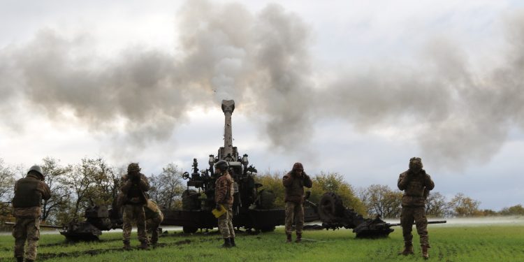 Почесною відзнакою “За мужність та відвагу” вшанував президент 44 окрему артилерійську бригаду з Тернополя