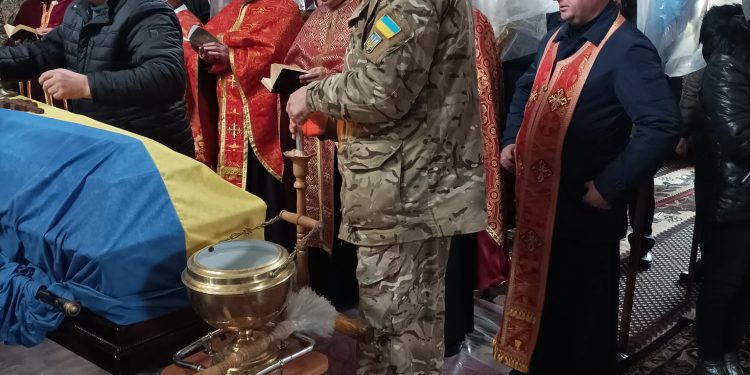 Із 36-річним військовим Іваном Щепанівським попрощалися у Золотопотіцькій громаді