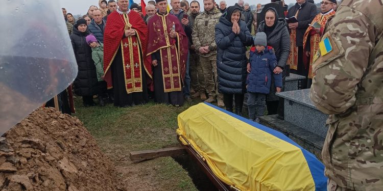 Із 36-річним військовим Іваном Щепанівським попрощалися у Золотопотіцькій громаді