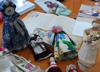 Обереги виготовляли тернополяни на майстер-класі заслуженої майстрині Людмили Павлової