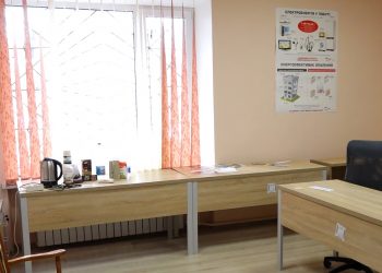 Оприлюднили подробиці скандалу у Збаражі, де жінку не впустили у “пункт незламності”