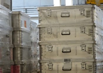 Понад 700 наборів з канцелярським приладдям передали школам Тернопільщини