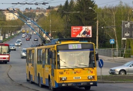 Під час вимкнення електрики замість тролейбусу №11 курсуватиме великовмісний автобус
