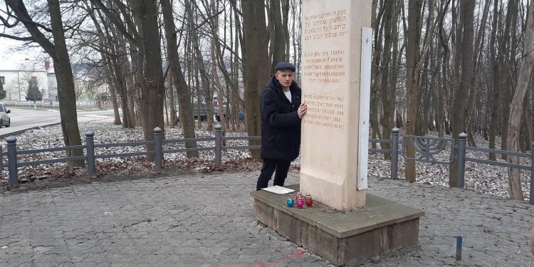 Пам’ять жертв Голокосту вшанували в Тернополі