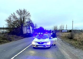 Автобус, який курсує через Тернопіль, потрапив в страшну аварію на Прикарпатті