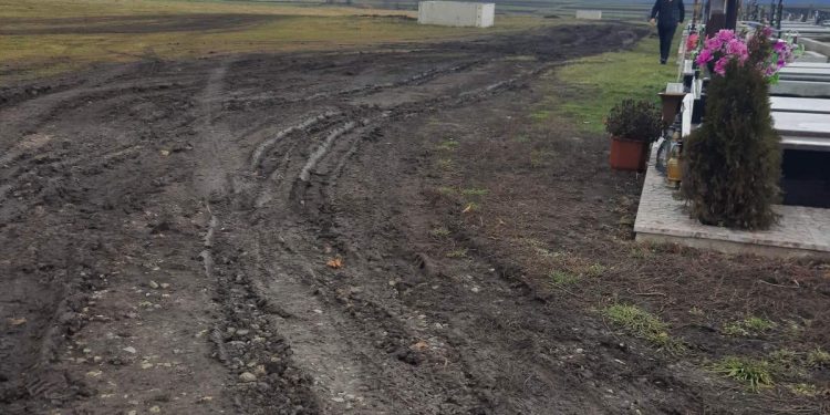 Чому закрили кладовище в Хоросткові