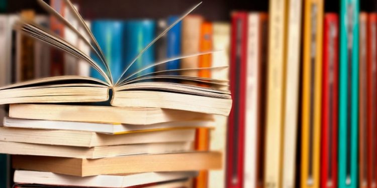 Книжки для бібліотек, які постраждали від окупації, збирають у Тернополі