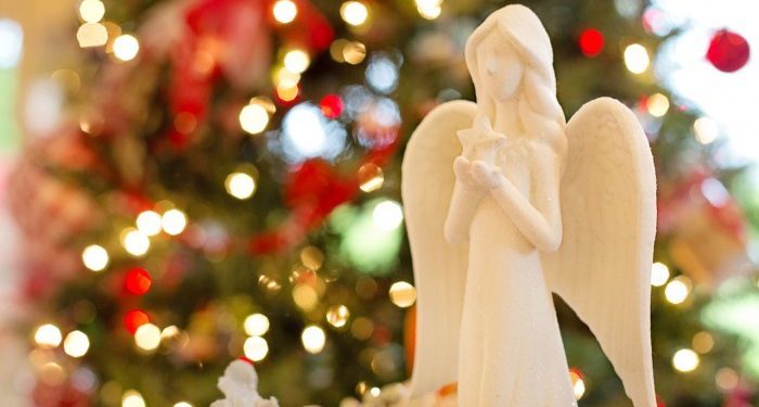 Скільки українців підтримали святкування Різдва у грудні