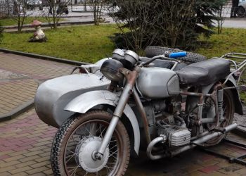 У тернопільській школі продали мотоцикл з фотозони, щоб допомогти ЗСУ