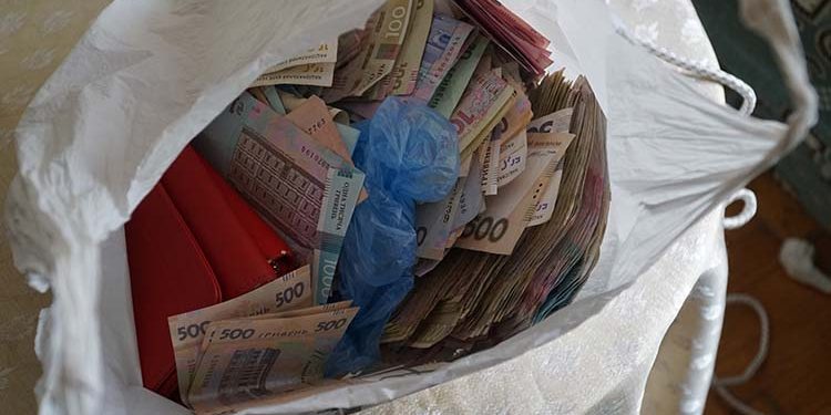 Оголосили підозру сутенерці, яка тривалий час переховувалася від поліції